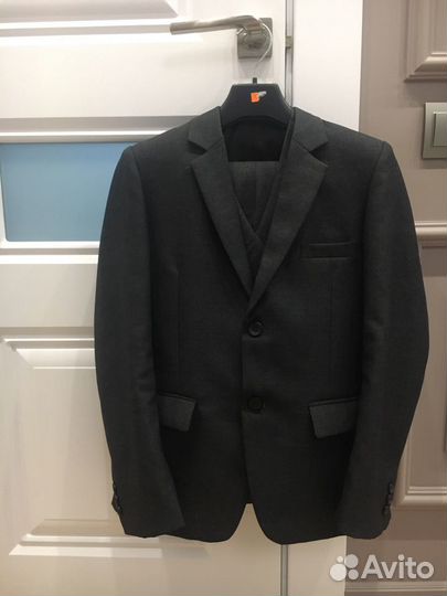 Костюм школьный