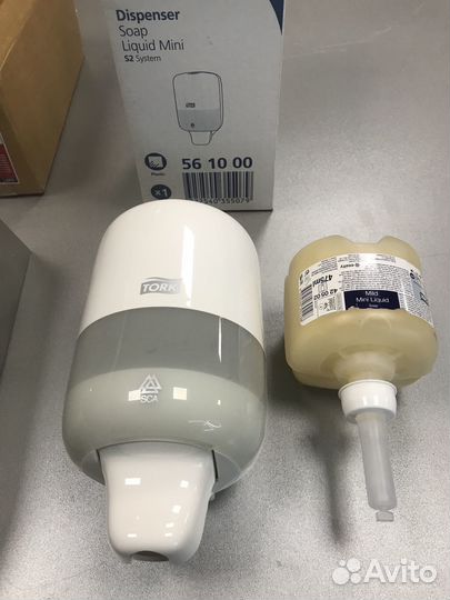 Дозатор для жидкого мыла настенный