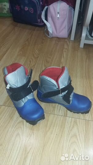Лыжные ботинки детские 33 размер