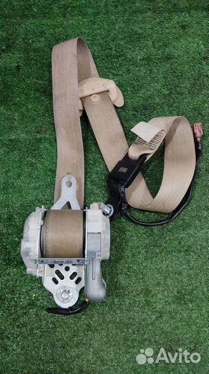 Ремень безопасности передний правый Subaru Tribec