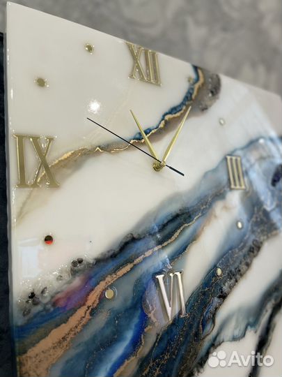 Часы картина