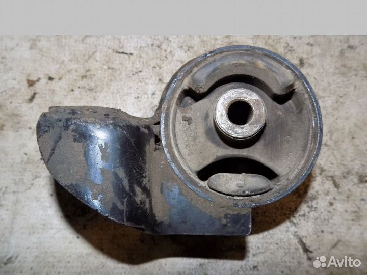 Опора двигателя правая RIO 2000-2004