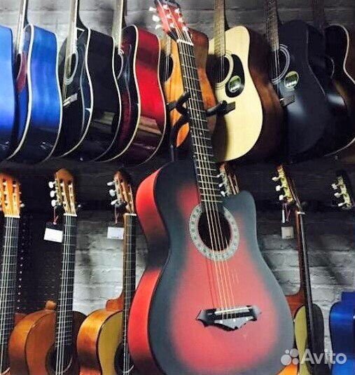 Гитара акустическая красно-чёрная