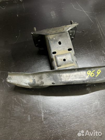 Усилитель бампера мерседес w212 задний