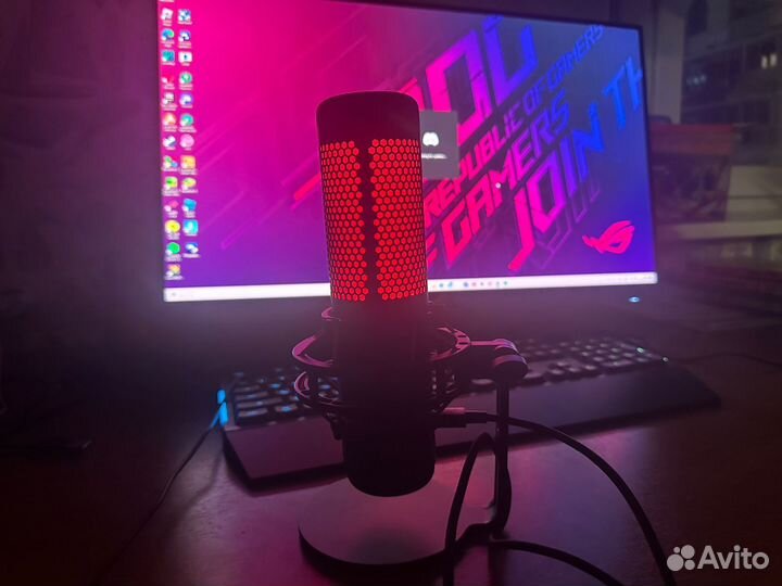 Студийный микрофон