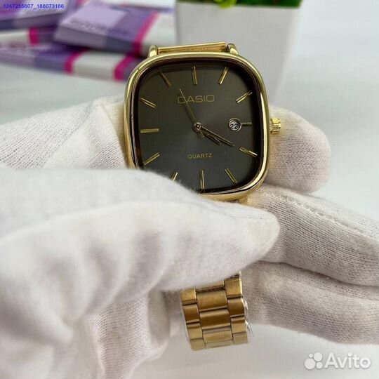 Наручные часы Casio золотые