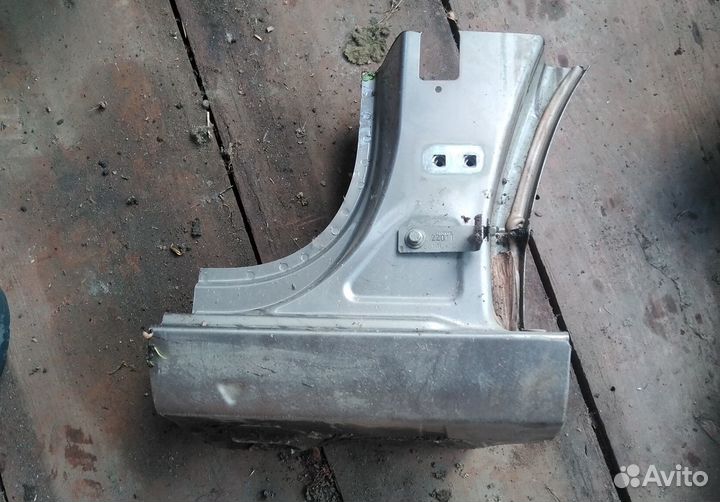 Renault Fluence порог правый со стойкой