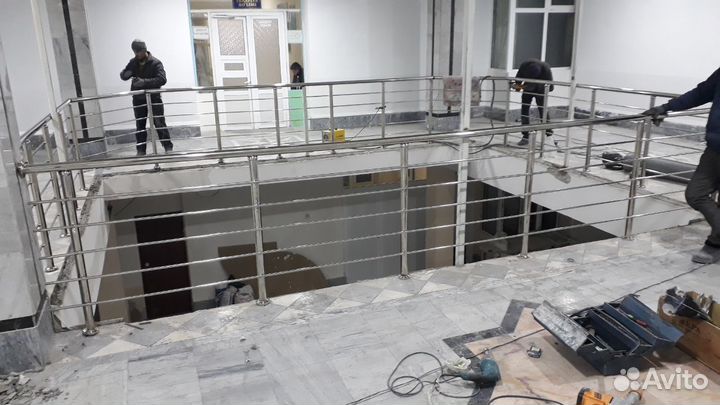 Нержавеющие и пвх пристенные поручни и перила