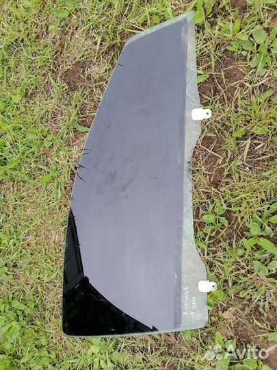 Передние боковые стекла Lancer 10