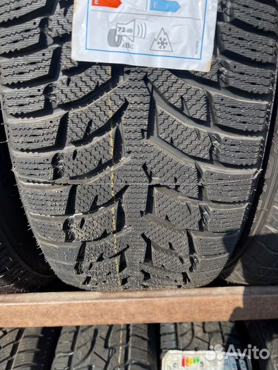 Headway HW508 215/55 R17