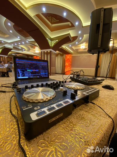 Диджей. Аппаратура, звук, свет