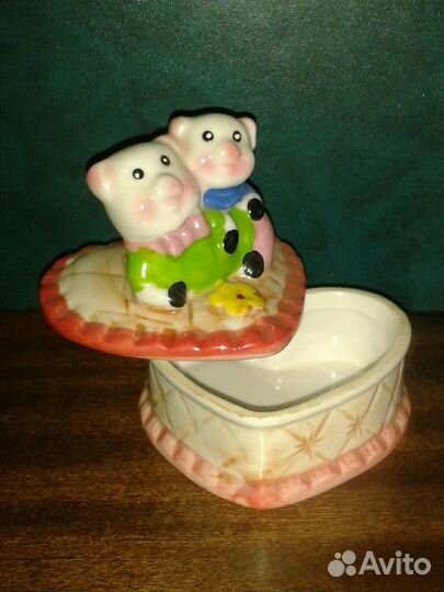 Шкатулка (керамика)