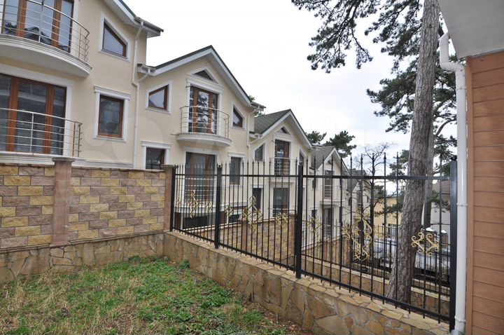 Таунхаус 148 м² на участке 1 сот.