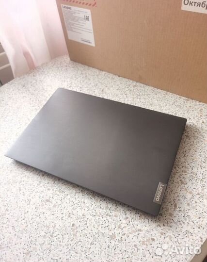 Ноутбук Lenovo