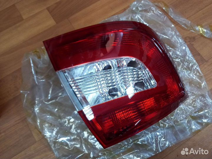 Задний фонарь шкода рапид