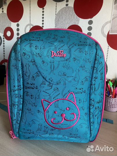 Продам рюкзак школьный для девочки