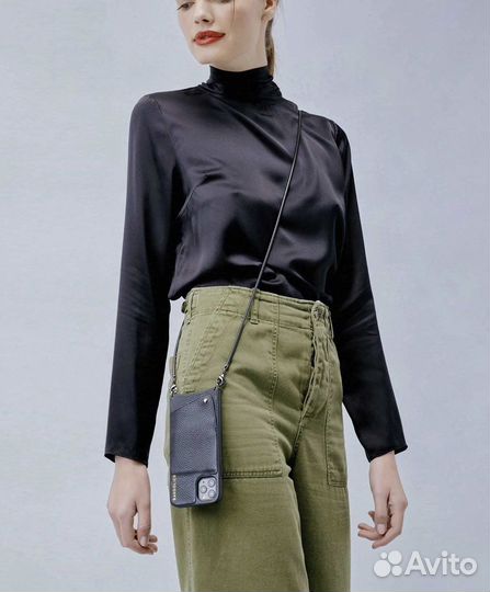 Чехол Bandolier на iPhone 12/12pro