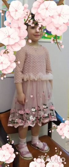 Платье праздничное