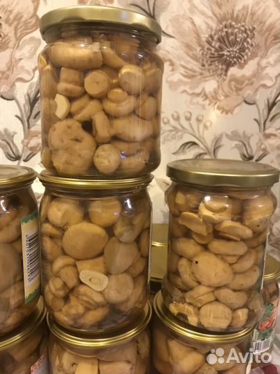 Грибы маринованные