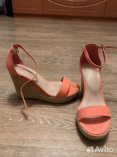Босоножки 37
