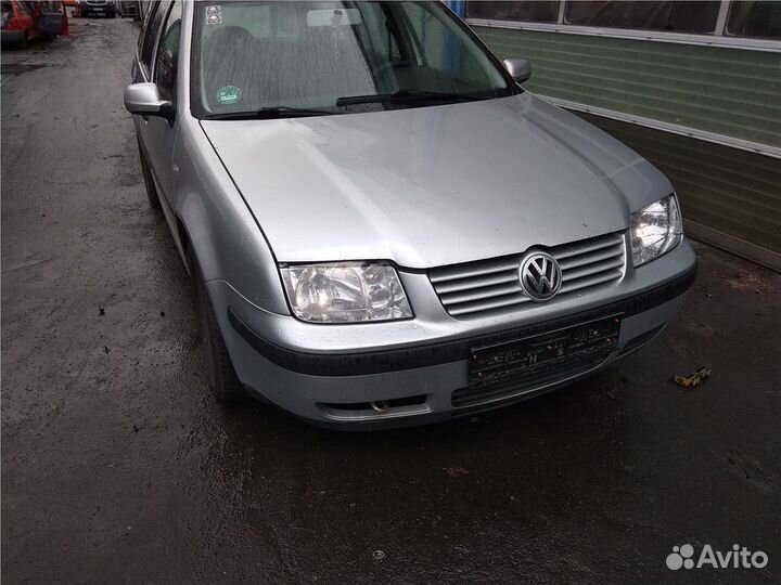 Разбор на запчасти Volkswagen Bora