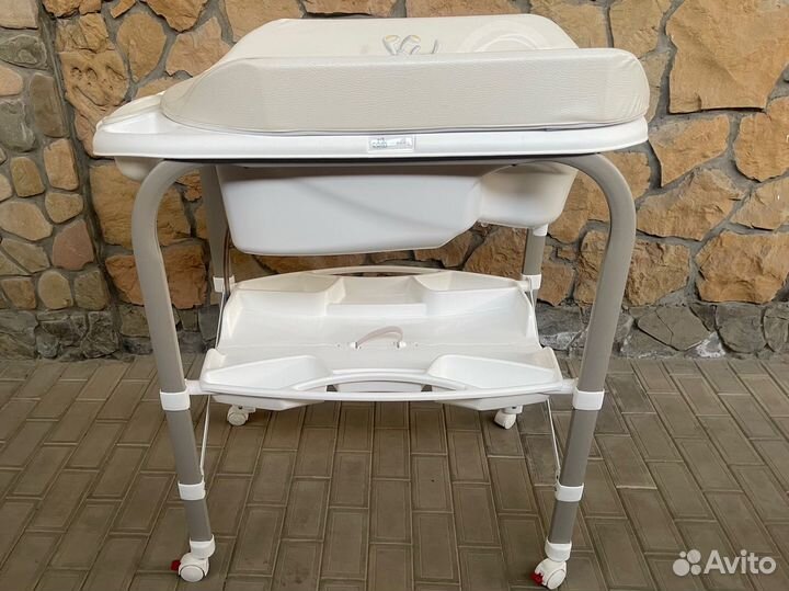 Пеленальный столик с ванночкой CAM cambio