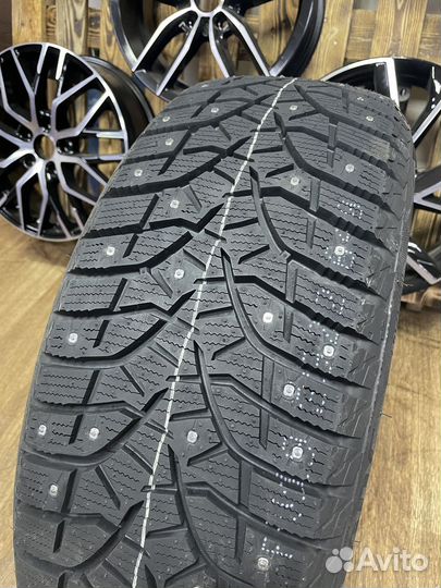Bridgestone Blizzak Spike-02 SUV 275/40 R20 106T