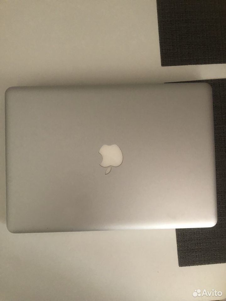 Apple MacBook