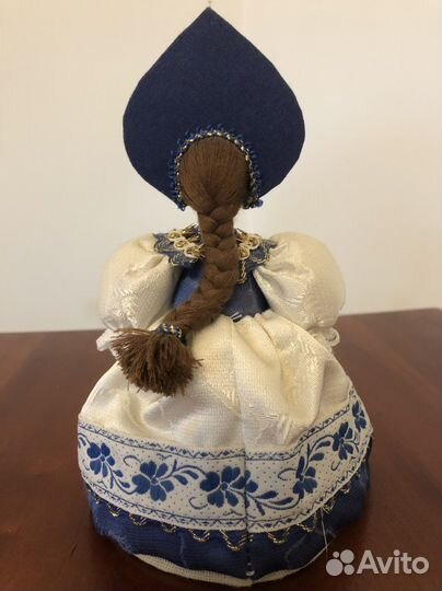 Кукла фарфоровая коллекционная