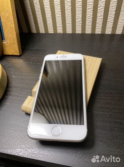 Телефон iPhone