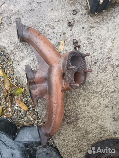 Выпускнои Колектор. Колено ваз 2110. 8кл
