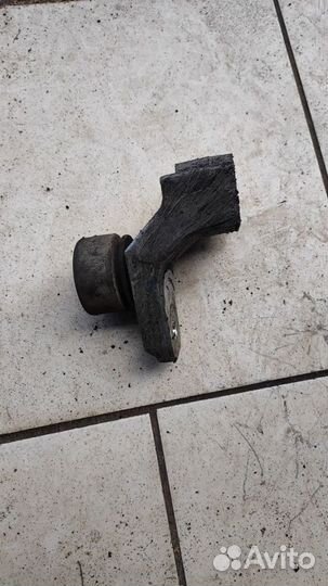 Подушка кпп двигателя правая hyundai sonata nf