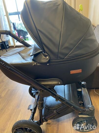 Коляска эко кожа