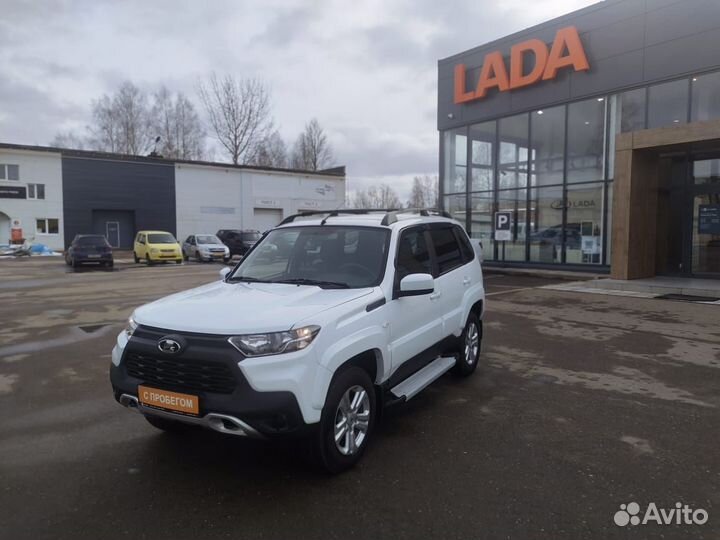 ВАЗ Niva Travel 1.7 МТ, 2023, 832 км