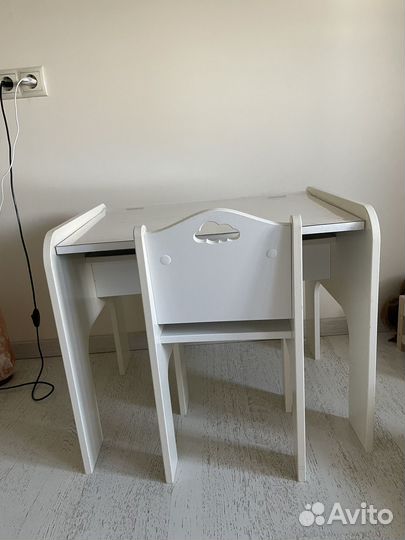 Детский стол и стул на 3-7 лет