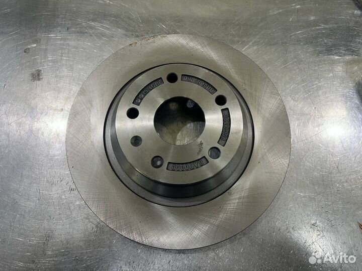 Тормозные диски и колодки задние на GAC GS8 1