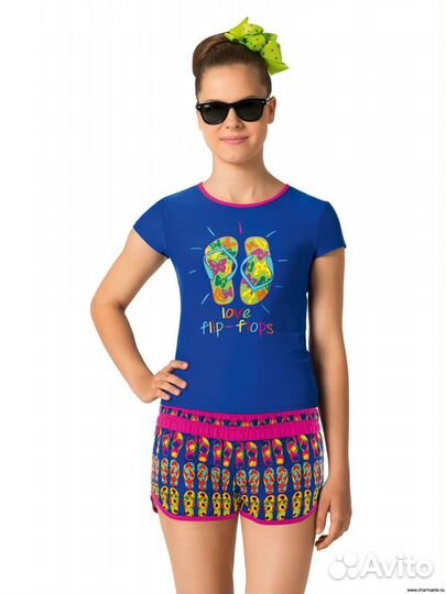 Купальник, шорты, футболка женские