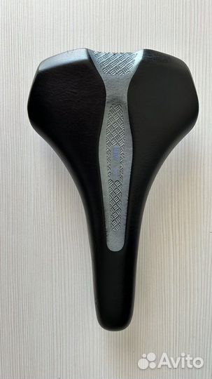 Седло для велосипеда Giant