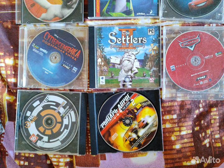 CD диски с играми и фильмами