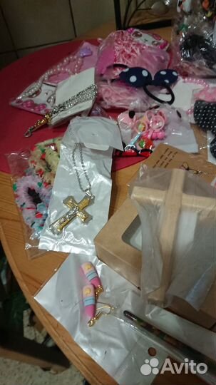 Цена за всё пакетом заколки резинки цепочки крест