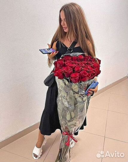 Метровые розы Доставка цветов