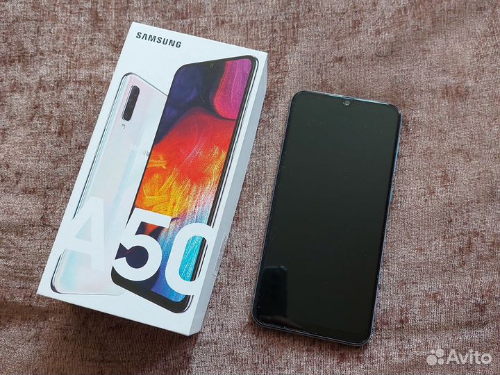 Samsung Galaxy A50, 4/64 ГБ