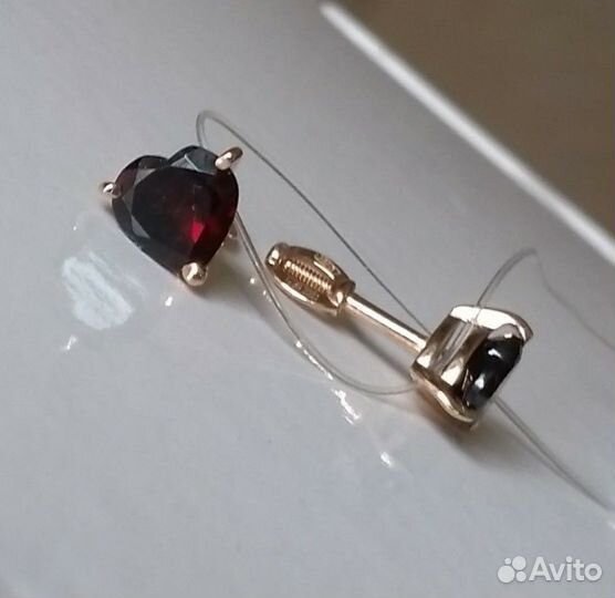 585 серьги с гранатом сердце гвоздики пусеты Новые