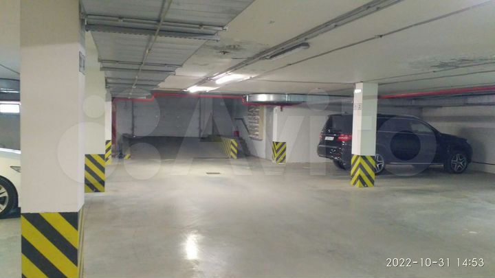 Машиноместо, 16 м²