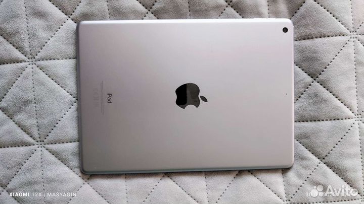 iPad 6 2018 128gb и apple pencil