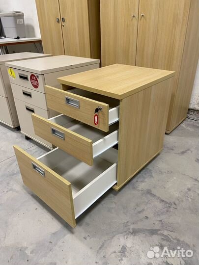 Тумбочка офисная