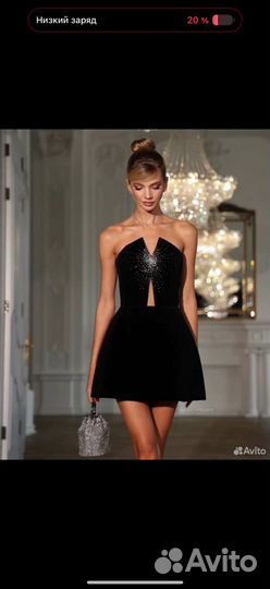 Черное бархатное платье