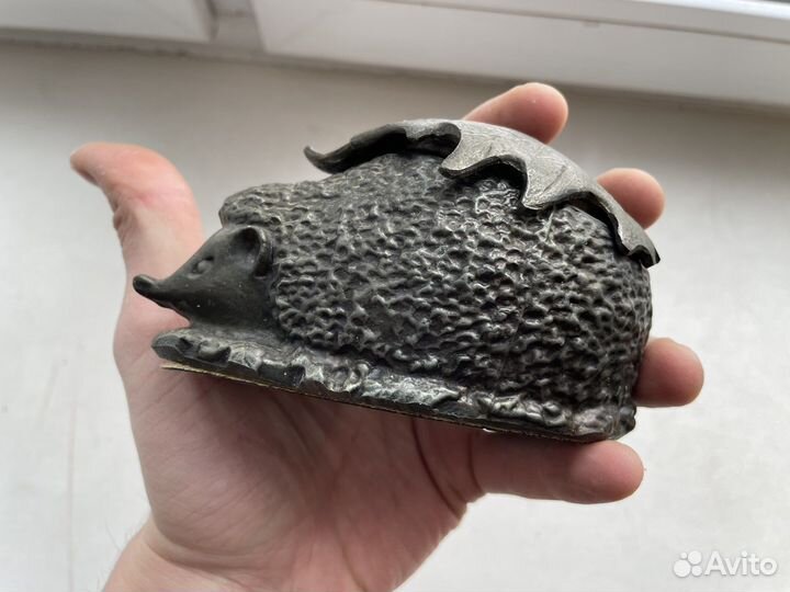 Ретро пепельница ежик