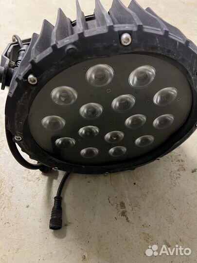 Involight LED PAR 154W - LED прожектор