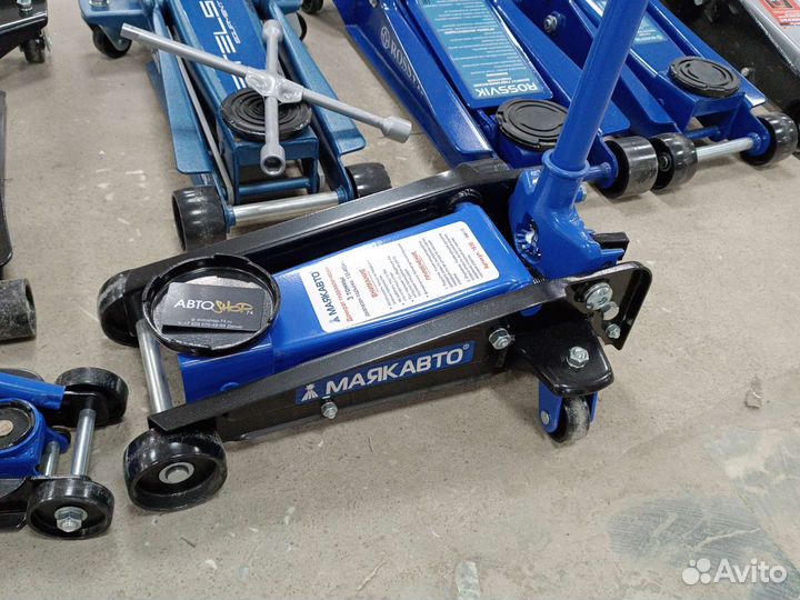 Домкрат подкатной в Челябинске